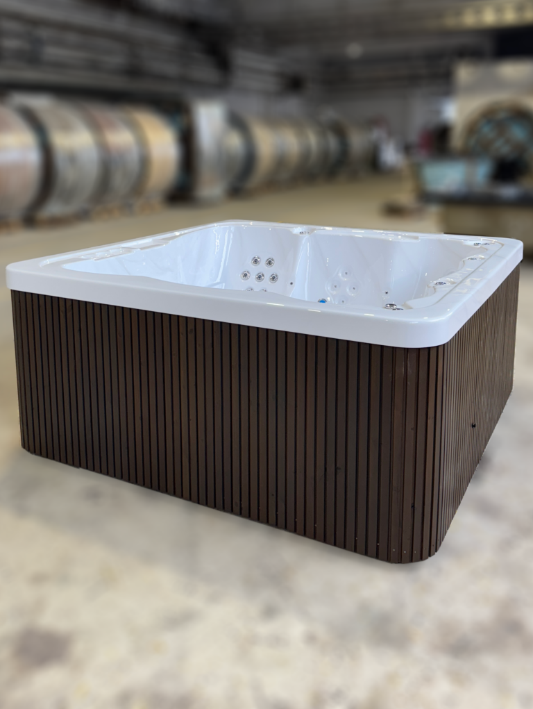 Quadro_External SPA White